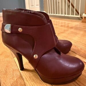 Vintage Unlisted Maroon Heeled Booties